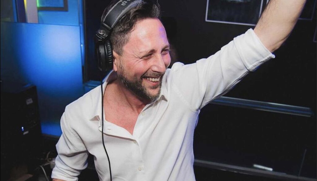 Admb Dj