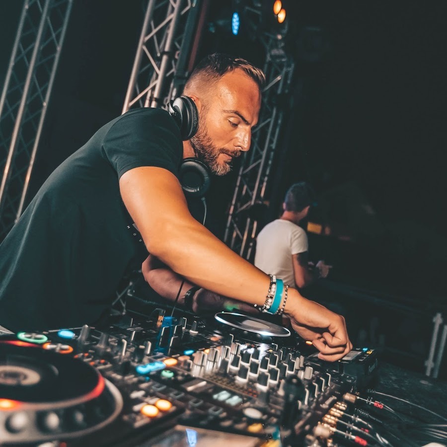 Frontemare Rimini: Dino Brown, Fantastica, Apericena Latino